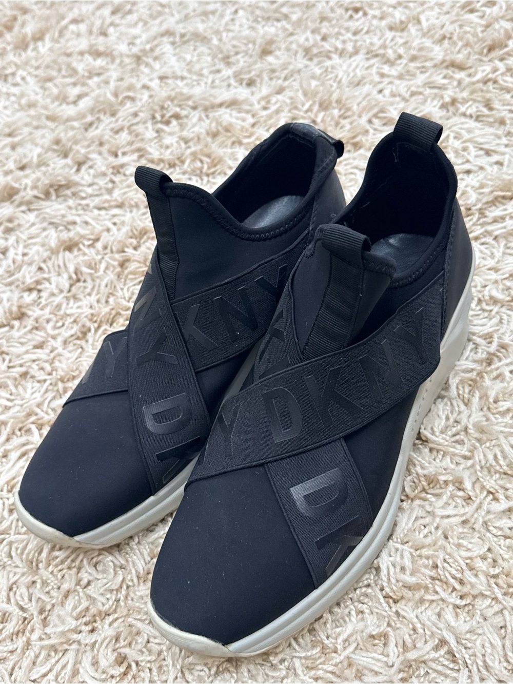 DKNY Black Slip‑On Sneakers 9.5M • Elastic Logo Straps • Excellent Condition
